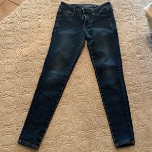 American Eagle High Waisted Jeans